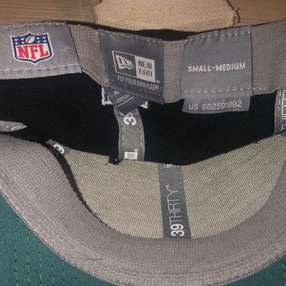 New Era 39Thirty Philadelphia Eagles NFL Hat Cap Black small/medium NWT - Picture 6 of 6